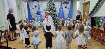 снеговик в гостях у ребят